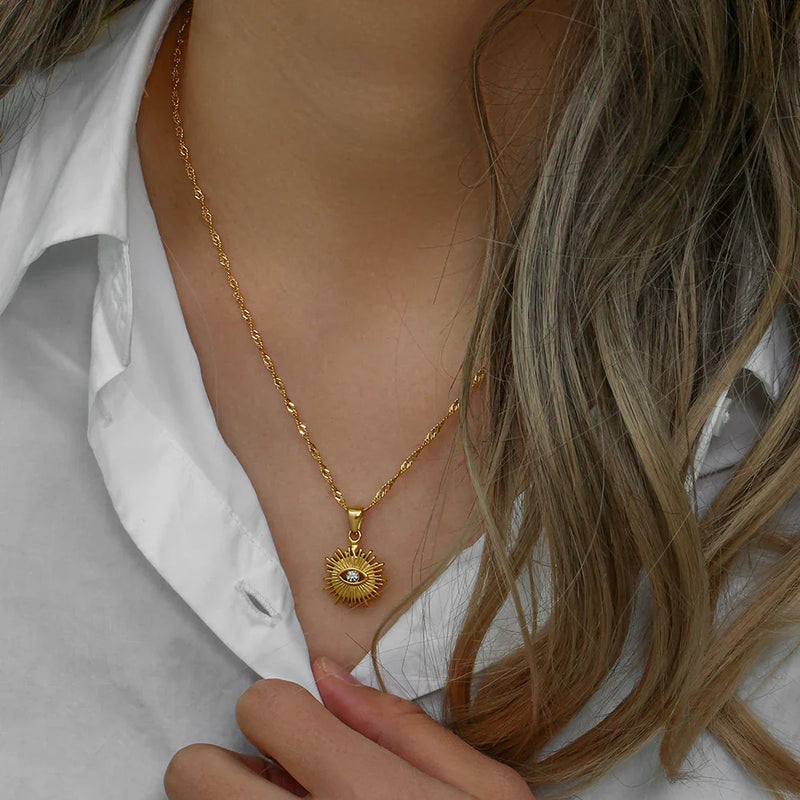 Colar Dourado Pingente Sol Banhado a Ouro 18k